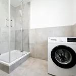 Tolstov - Monteurwohnungen Mit 3 Zimmern , Balkon Und Parkplatz Apartamento Duisburgo